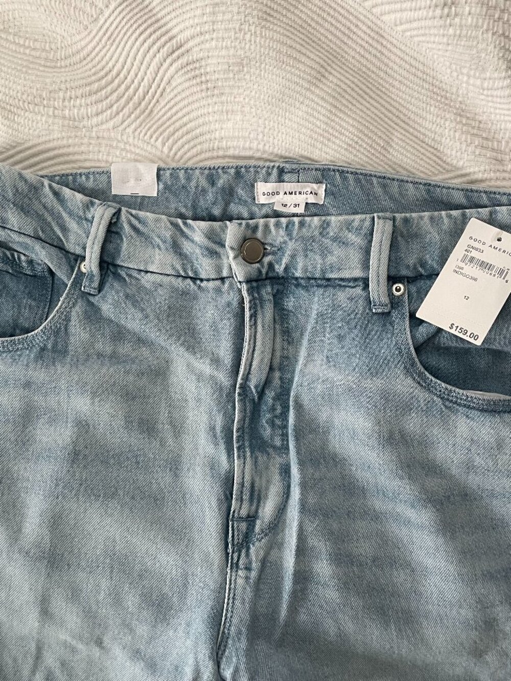 NWT Good American 90's Weightless Jeans - INDIGO396 - Size 12/31